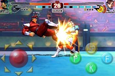 画像ギャラリー No.038のサムネイル画像 / いつでもどこでも通信対戦。 iPhone/iPod touch版「ストリートファイターIV」，通信対戦動画と登場キャラクター8名の情報を公開