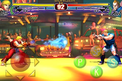 画像ギャラリー No.006のサムネイル画像 / ［iPhone］読者プレゼントをかけた真剣勝負。iPhone/iPod touch版「ストリートファイターIV」で，カプコンの人とガチで対戦してみた