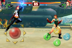 画像ギャラリー No.003のサムネイル画像 / iPhone/iPod touch版「ストリートファイターIV」,追加キャラクター第3弾は“戦うママさん”ことヴァイパーが参戦