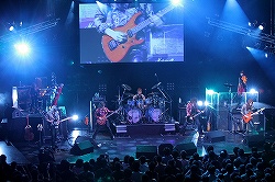 画像ギャラリー No.022のサムネイル画像 / 石渡サウンドが生演奏で完全再現！　GUILTY GEAR新作についても言及された「GUILTY GEAR×BLAZBLUE　MUSIC LIVE　2011」の模様をレポート