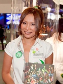 画像ギャラリー No.042のサムネイル画像 / ［TGS 2010］キャバ嬢，国際的映画女優から水着まで。過去最大規模（当社比）でお届けするTGSコンパニオン写真集を掲載