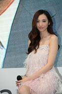 画像ギャラリー No.183のサムネイル画像 / ［TGS 2010］キャバ嬢，国際的映画女優から水着まで。過去最大規模（当社比）でお届けするTGSコンパニオン写真集を掲載
