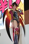画像ギャラリー No.300のサムネイル画像 / ［TGS 2010］キャバ嬢，国際的映画女優から水着まで。過去最大規模（当社比）でお届けするTGSコンパニオン写真集を掲載