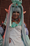 画像ギャラリー No.302のサムネイル画像 / ［TGS 2010］キャバ嬢，国際的映画女優から水着まで。過去最大規模（当社比）でお届けするTGSコンパニオン写真集を掲載