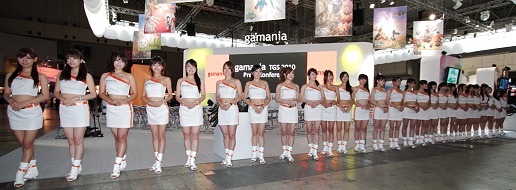 画像ギャラリー No.400のサムネイル画像 / ［TGS 2010］キャバ嬢，国際的映画女優から水着まで。過去最大規模（当社比）でお届けするTGSコンパニオン写真集を掲載