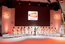 画像ギャラリー No.403のサムネイル画像 / ［TGS 2010］キャバ嬢，国際的映画女優から水着まで。過去最大規模（当社比）でお届けするTGSコンパニオン写真集を掲載