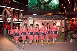 画像ギャラリー No.406のサムネイル画像 / ［TGS 2010］キャバ嬢，国際的映画女優から水着まで。過去最大規模（当社比）でお届けするTGSコンパニオン写真集を掲載