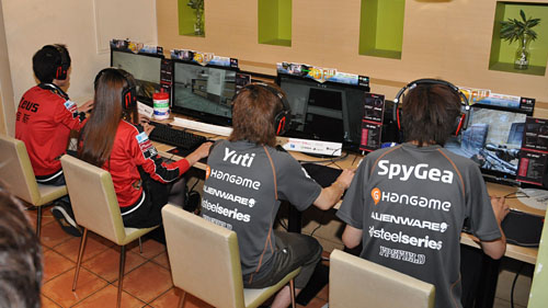 画像ギャラリー No.011のサムネイル画像 / 台湾プロゲーマーが来日したTt eSPORTSの秋葉原イベントで,Thermaltakeの本気を見た