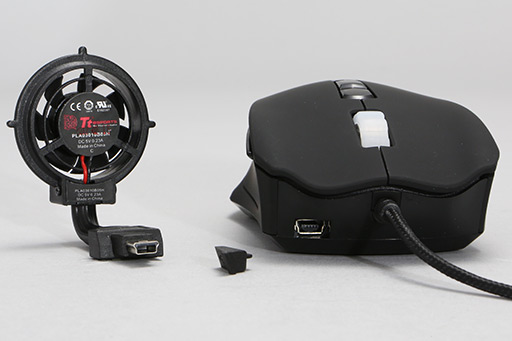 画像ギャラリー No.006のサムネイル画像 / ［COMPUTEX］Tt eSPORTSからまさかの“冷却ファン付きマウス”が登場。展示に先駆けて製品写真を撮影してみた