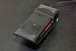 画像ギャラリー No.026のサムネイル画像 / ［COMPUTEX］Thermaltake，初のPS3＆Xbox 360対応ヘッドセットを公開。ゲーマー向けのド派手なヘッドフォンや低価格キーボードなども
