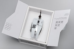 画像ギャラリー No.006のサムネイル画像 / モビルスーツっぽいかも。ThermaltakeとBMWのコラボマウス「Level 10 M」が台湾から届いたので弄ってみた 