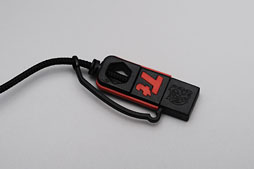 画像ギャラリー No.029のサムネイル画像 / モビルスーツっぽいかも。ThermaltakeとBMWのコラボマウス「Level 10 M」が台湾から届いたので弄ってみた 