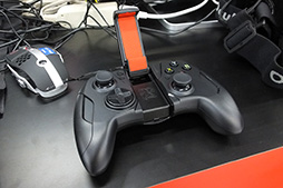 画像ギャラリー No.008のサムネイル画像 / リニューアルしたソフマップ秋葉原本館の「Tt eSPORTS」製品体験スペースをレポート。14日まで記念の特価販売を実施中