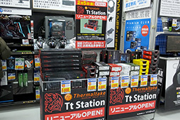 画像ギャラリー No.013のサムネイル画像 / リニューアルしたソフマップ秋葉原本館の「Tt eSPORTS」製品体験スペースをレポート。14日まで記念の特価販売を実施中