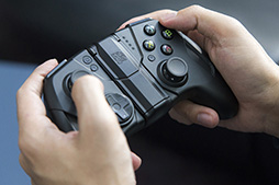 画像ギャラリー No.005のサムネイル画像 / Tt eSPORTSのiOS用ゲームパッド「CONTOUR」が4月15日に発売。オーバーヘッドとインイヤーのヘッドセット2種類も