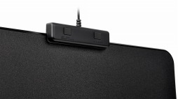 画像ギャラリー No.003のサムネイル画像 / Tt eSPORTSの「LEDで光るゲーマー向けマウスパッド」が税込5400円弱で発売