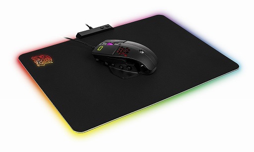 画像ギャラリー No.002のサムネイル画像 / Tt eSPORTSの「LEDアンビエントライト付き布系マウスパッド」が国内発売