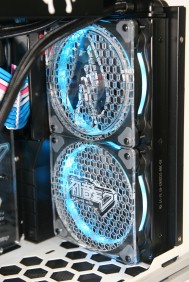 画像ギャラリー No.014のサムネイル画像 / 初音ミクコラボのTt eSPORTS製ゲームデバイスが9月10日にTSUKUMOで発売。「マジカルミライ2018」で展示予定