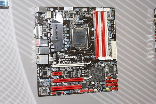 画像ギャラリー No.004のサムネイル画像 / ［COMPUTEX］Sandy Bridge対応のIntel 6マザーボードを各社が展示