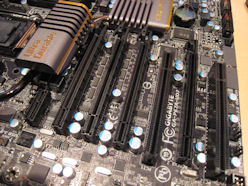 画像ギャラリー No.004のサムネイル画像 / ［IDF］GIGABYTE，SLI＆CFX対応の「Intel P67 Express」搭載マザー2製品を公開