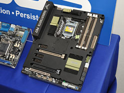 画像ギャラリー No.030のサムネイル画像 / ASUS，Sandy Bridgeに対応したP67＆H67マザーの情報を公開。次世代R.O.G.モデルの予告も