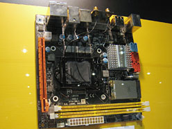 画像ギャラリー No.003のサムネイル画像 / ZOTAC，「GeForce GT 430」オンボードのMini-ITXマザーボードを公開