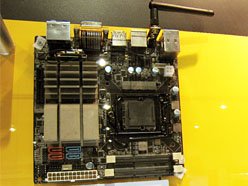 画像ギャラリー No.004のサムネイル画像 / ZOTAC，「GeForce GT 430」オンボードのMini-ITXマザーボードを公開