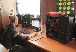 画像ギャラリー No.013のサムネイル画像 / 世界一のプロゲーマーFatal1ty氏との対戦会にも参加してみた「Fatal1ty Asia Magic Tour」レポート