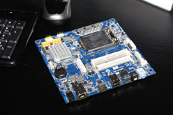 画像ギャラリー No.009のサムネイル画像 / ［CeBIT］Intel，単体GPUとSandy Bridge側GPUコアの併用を可能にするGPU仮想化技術「Virtu GPU Virtualization」をアピール