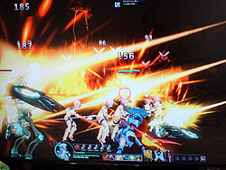画像ギャラリー No.004のサムネイル画像 / ［TGS 2010］シミュレーションRPGからオンラインアクションRPGへ，劇的な変貌を遂げたガマニア「Langrisser Schwarz」プレイレポート