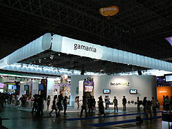画像ギャラリー No.001のサムネイル画像 / ［TGS 2010］水着ファッションショーは大混雑必至！　人気タイトルは30〜45分待ちのガマニアブース混雑度調査レポート