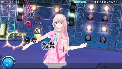 画像ギャラリー No.009のサムネイル画像 / 【速報】［TGS 2010］「初音ミク -Project DIVA-2nd」ステージイベントでアイマスコラボ曲発表。ミク達が歌う「GO MY WAY!!」「relations」は10月28日に配信開始