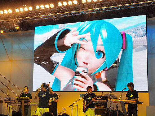 画像ギャラリー No.025のサムネイル画像 / ［TGS 2010］DLC「StargazeR」「初音ミクの消失」の配信が決定！ アイマス声優も駆けつけた「初音ミク -Project DIVA- 2nd」ステージレポート