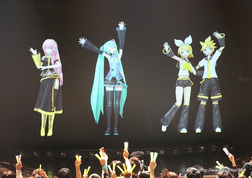 画像ギャラリー No.015のサムネイル画像 / 初音ミク1年振りのソロコンサート。「初音ミク ライブ パーティー 2011 -39's LIVE IN TOKYO」の模様をレポート