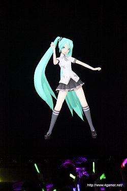 画像ギャラリー No.021のサムネイル画像 / 初音ミク1年振りのソロコンサート。「初音ミク ライブ パーティー 2011 -39's LIVE IN TOKYO」の模様をレポート
