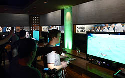 画像ギャラリー No.002のサムネイル画像 / ［GDC 2010］EA SportsがGDCでメディアイベントを開催 〜 あのFIFA World CupがiPhoneゲームに