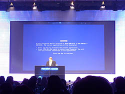 画像ギャラリー No.008のサムネイル画像 / ［GDC 2010］Game Developers Choice Awards授賞式では，Warren Spectorに呼ばれてWill Wrightが現れ，John Carmackがどんだけロックかを証明した