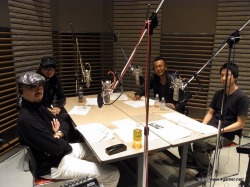 画像ギャラリー No.002のサムネイル画像 / Webラジオ「神室町RADIO STATION」がまたもや復活。収録現場で名越総合監督，黒田崇矢さん，宇垣秀成さんにインタビュー