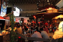 画像ギャラリー No.007のサムネイル画像 / ［TGS 2010］「モンスターハンターポータブル 3rd」が貫禄の一番人気。TGS 2010一般日初日，カプコンブースの混雑状況レポート