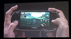 画像ギャラリー No.004のサムネイル画像 / “モンハン持ち”に変化は？　「PlayStation Meeting 2011」で披露されたNGP上で動く「MHP3rd」をムービーでチェック
