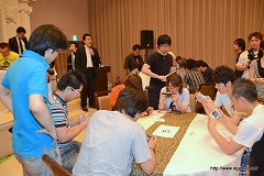 画像ギャラリー No.033のサムネイル画像 / モンスターハンターフェスタ'11決勝大会は10月2日開催。等身大リオレウス希少種(の一部分)も公開された,第2回「モンスターハンターポータブル 3rd」メディア対抗ゲーム大会レポート