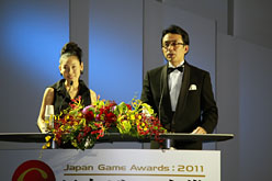 画像ギャラリー No.004のサムネイル画像 / ［TGS 2011］年間作品部門大賞は「モンスターハンターポータブル 3rd」。日本ゲーム大賞2011の発表＆授与式レポート