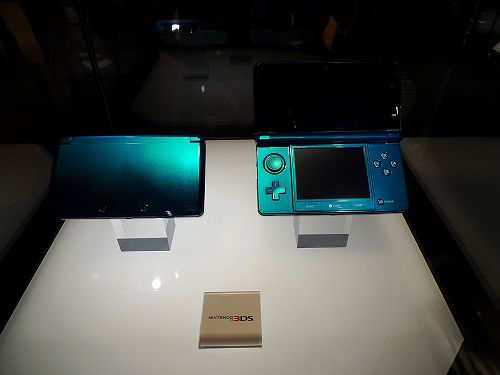 画像ギャラリー No.004のサムネイル画像 / ［E3 2010］E3 2010最大の新ハード，ニンテンドー3DSをいち早く触ってきた！