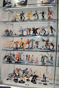 画像ギャラリー No.006のサムネイル画像 / 「東京ミッドタウン店をKONAMIの情報発信基地にしたい」コナミスタイルのアンテナショップが本日六本木にグランドオープン。「MGSPW」「ラブプラス」のショーケース展示や限定グッズの販売も