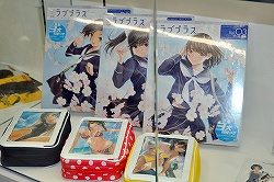 画像ギャラリー No.014のサムネイル画像 / 「東京ミッドタウン店をKONAMIの情報発信基地にしたい」コナミスタイルのアンテナショップが本日六本木にグランドオープン。「MGSPW」「ラブプラス」のショーケース展示や限定グッズの販売も
