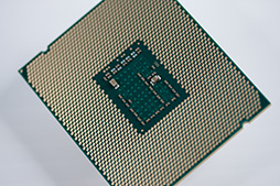 画像ギャラリー No.007のサムネイル画像 / 最大CPUコア数はついに22基に。Intel,Broadwell世代のサーバー向けCPU「Xeon E5 v4」ファミリーを発表