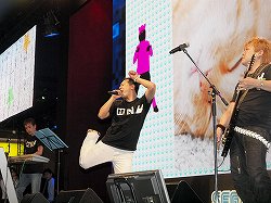 画像ギャラリー No.021のサムネイル画像 / ［AOU2012］音ゲー，ロボゲー，トイレゲー（!?）と，多彩なジャンルのタイトルが出展されたセガブースの主要タイトルをレポート