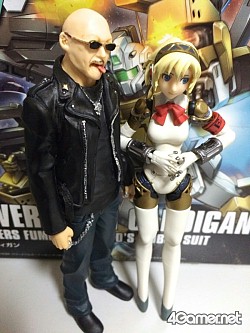 画像ギャラリー No.017のサムネイル画像 / マフィア梶田の二次元が来い！：第242回「スクーターに跨がり刀剣乱舞するフィギュア梶田」