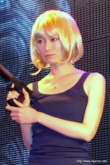 画像ギャラリー No.014のサムネイル画像 / 本日発売の「Gears of War 3」，FUJIWARA，椿鬼奴さん，あやまんJAPANが発売を祝福しに駆けつけた，発売記念イベントの模様をレポート