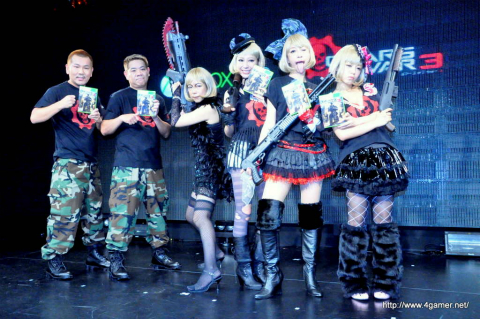 画像ギャラリー No.034のサムネイル画像 / 本日発売の「Gears of War 3」，FUJIWARA，椿鬼奴さん，あやまんJAPANが発売を祝福しに駆けつけた，発売記念イベントの模様をレポート
